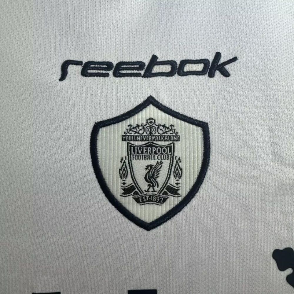 Liverpool 2001/02 Away