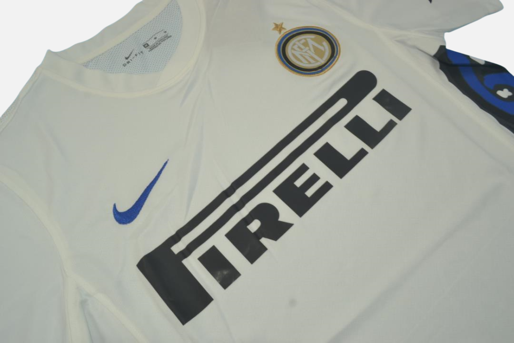 Inter 2010/11 Away