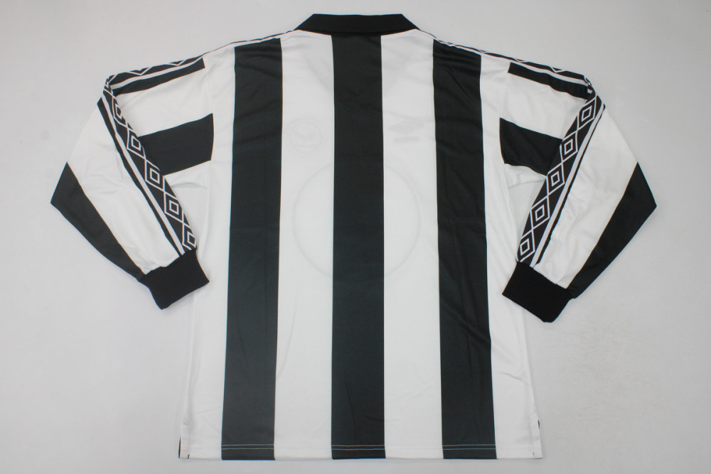 Newcastle United 1980/82 Home