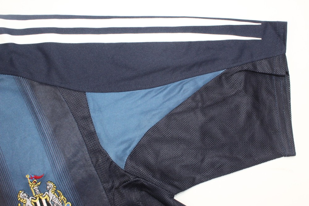 Newcastle United 2004/05 Away
