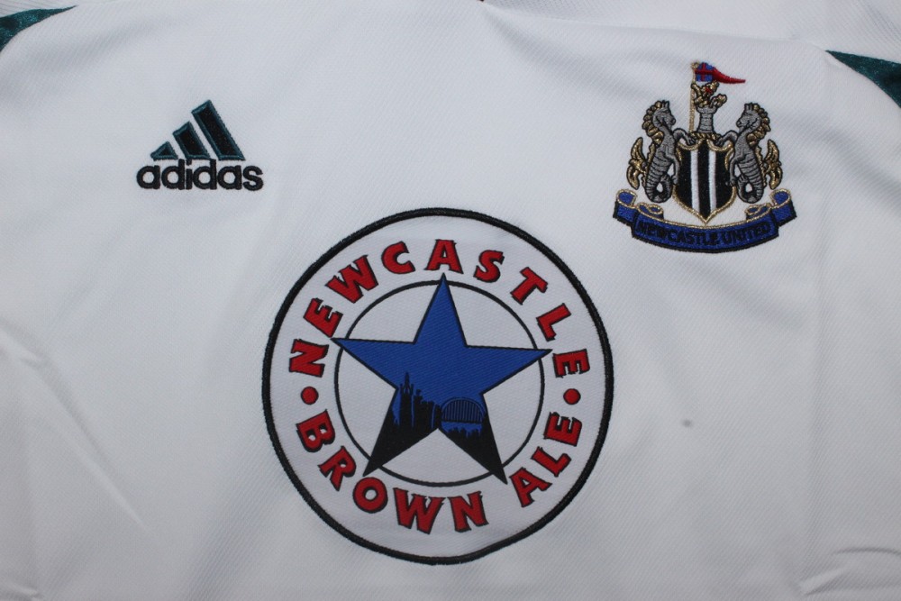 Newcastle United 1999/00 Away