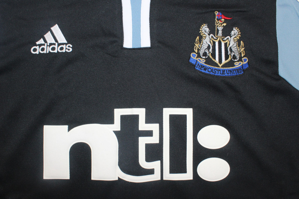 Newcastle United 2000/01 Away