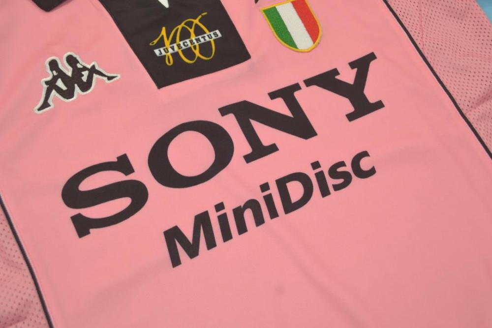 Juventus 1997/98 Away