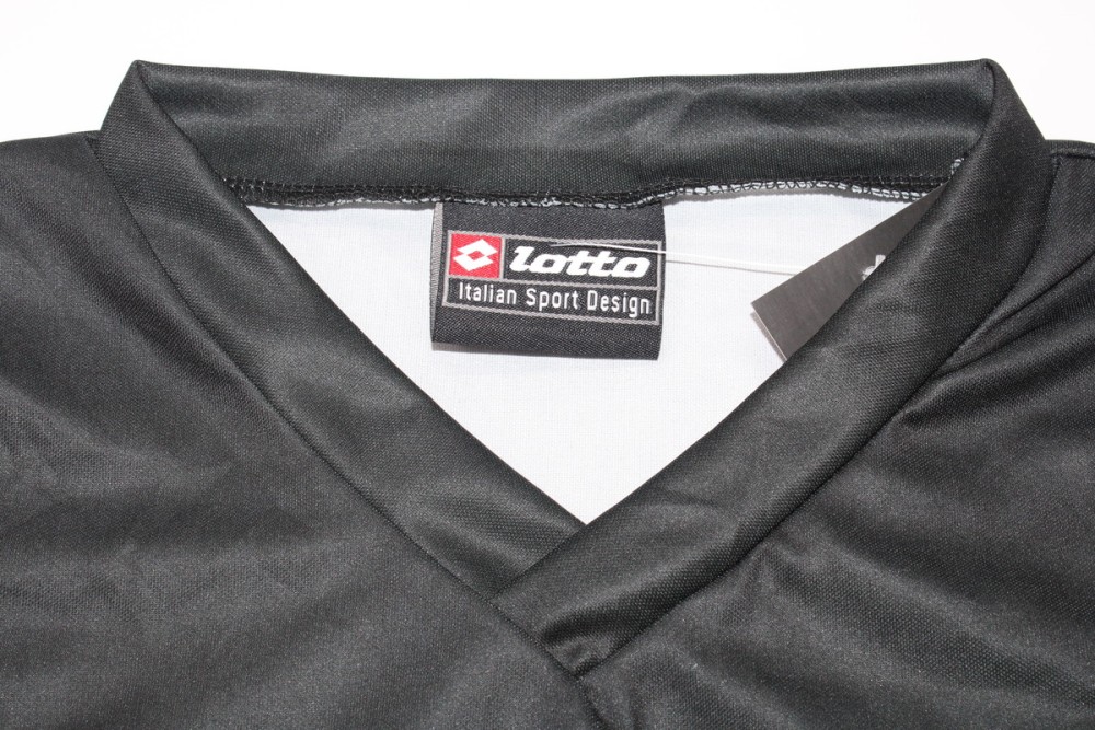 Juventus 2001/02 Away