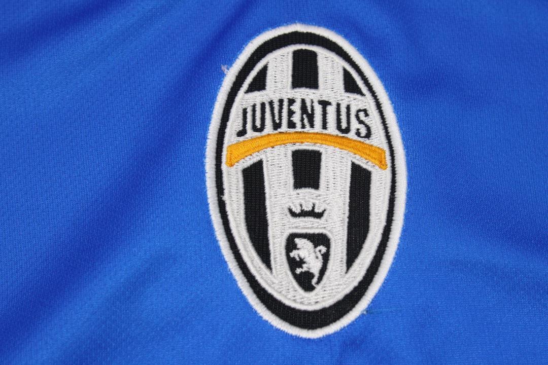 Juventus 2004/05 Away