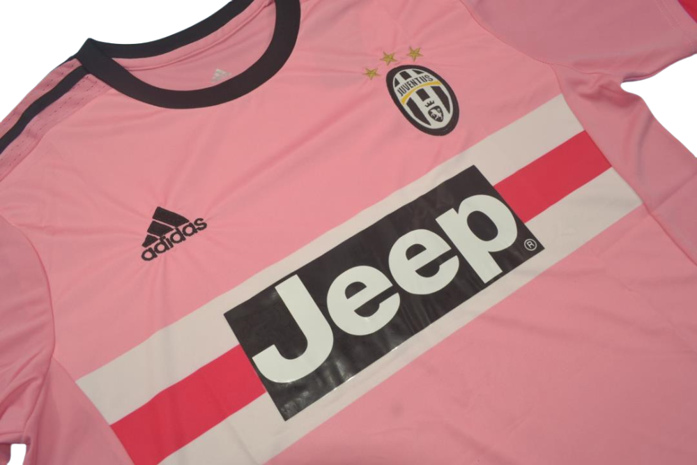 Juventus 2015/16 Away