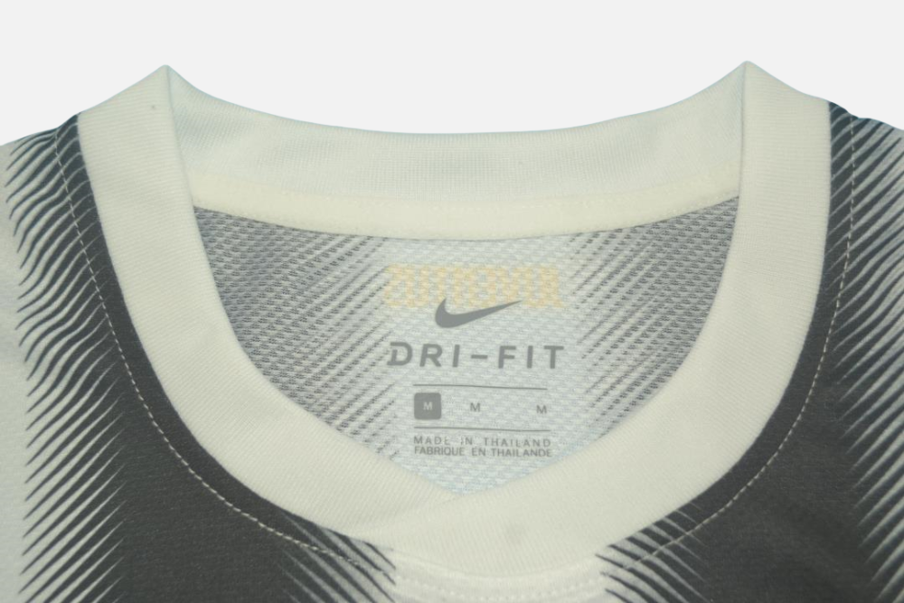 Juventus 2011/12 Home