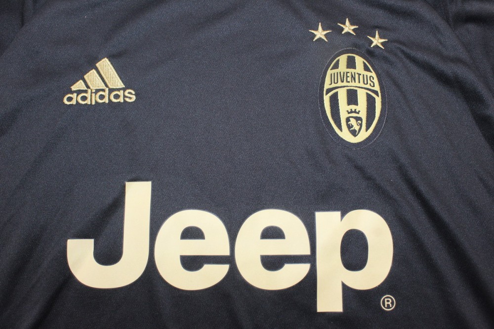 Juventus 2015/16 Third