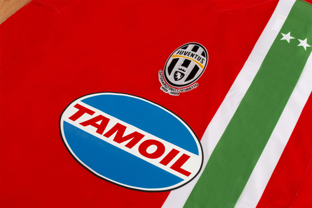 Juventus 2005/06 Away