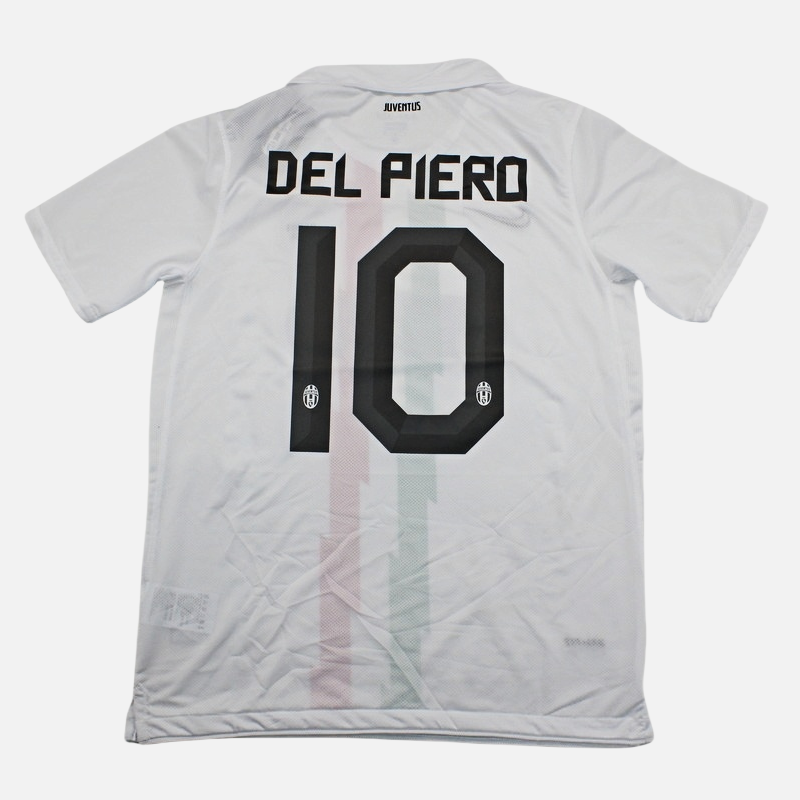 Juventus 2010/11 Away