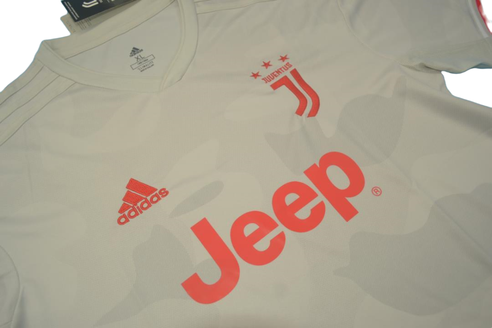 Juventus 19/20 Away