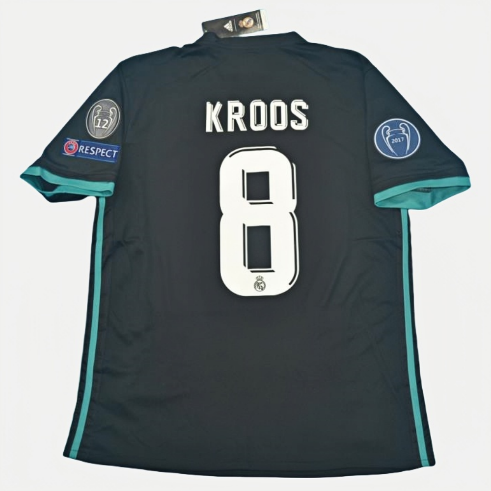 Real Madrid 2017/18 Away