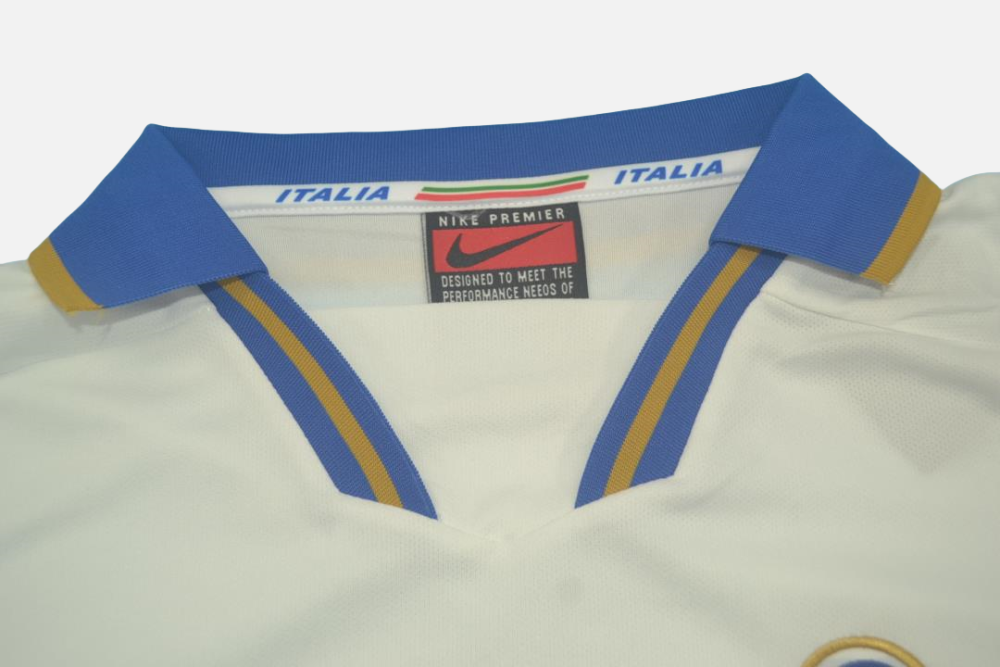 Italy 1996 Away
