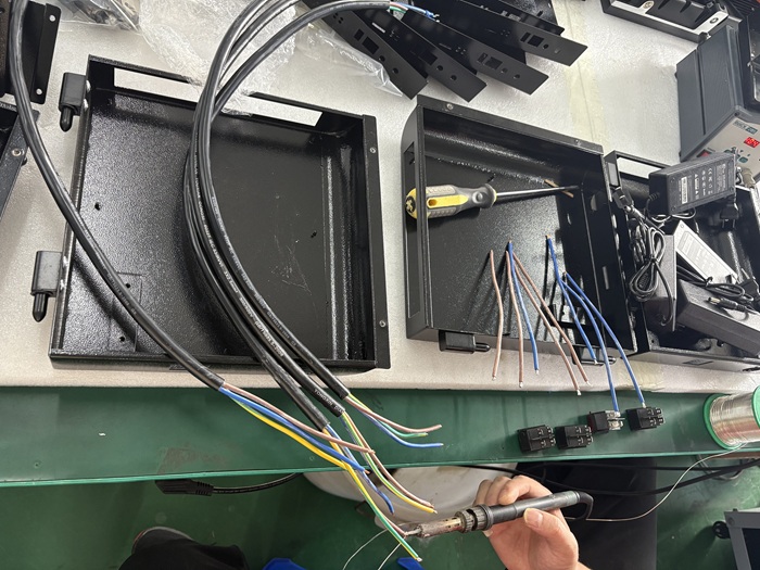 P3.91 Outdoor LED Rental Screen Assembled in the Factory Workshop