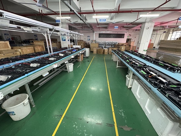 On-Site Assembly of Indoor P2 Die-Cast Aluminum LED Display