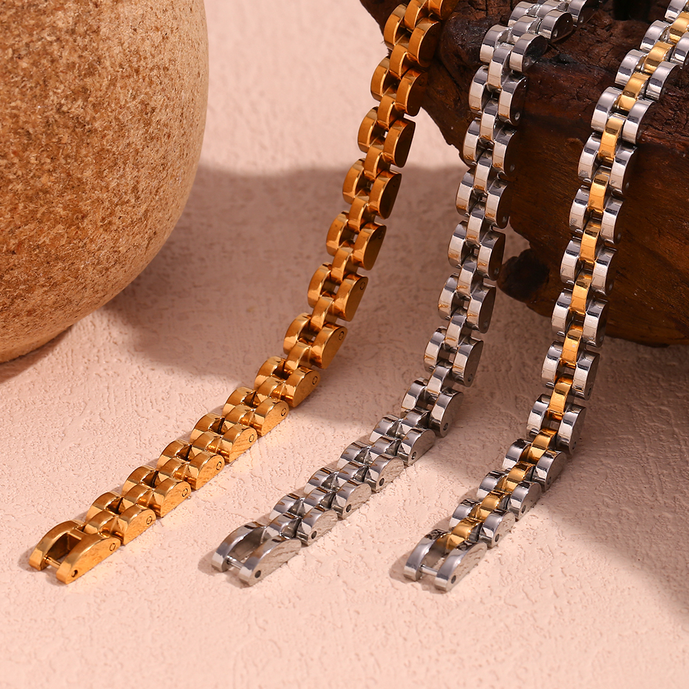304 Stainless Steel Solid Color PVD Coated Stone-Free 18K Gold Plated Real Gold Plated Basic Simple Style Classic Style Waterproof Non Tarnish Plating Gold Silver Bracelets