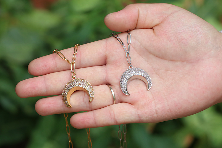 Fashion New Crescent Pendant Collarbone Chain Copper Necklace