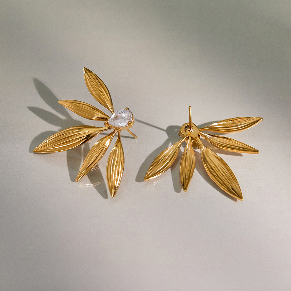 Women's Classic Style 18K Gold Stainless Steel + Zircon White Water Drop Zircon Leaf Earrings Pair