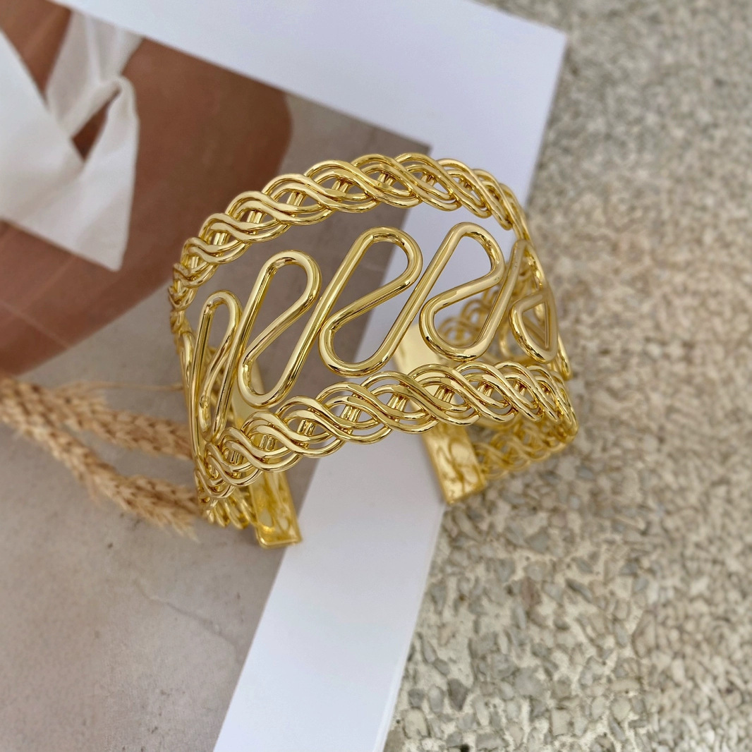 Elegant Multi-Layer Wrap Open Hand Bracelet Simple Line Personality Fashion Jewelry Accessories Geometric Pattern Metal Earings