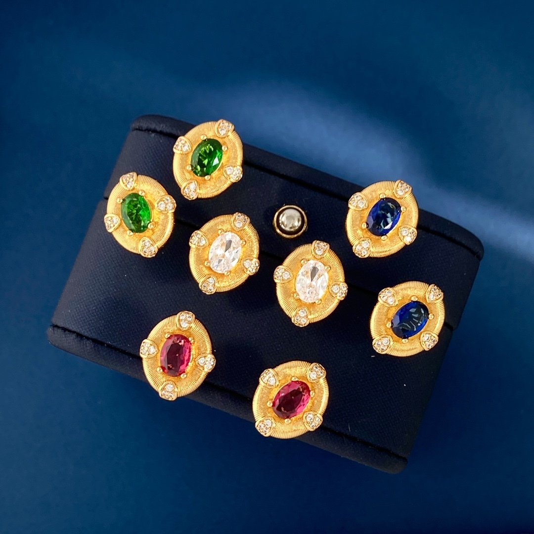 1 Pair Simple Style Classic Style Round Plating Inlay Brass Zircon 18K Gold Plated Ear Studs