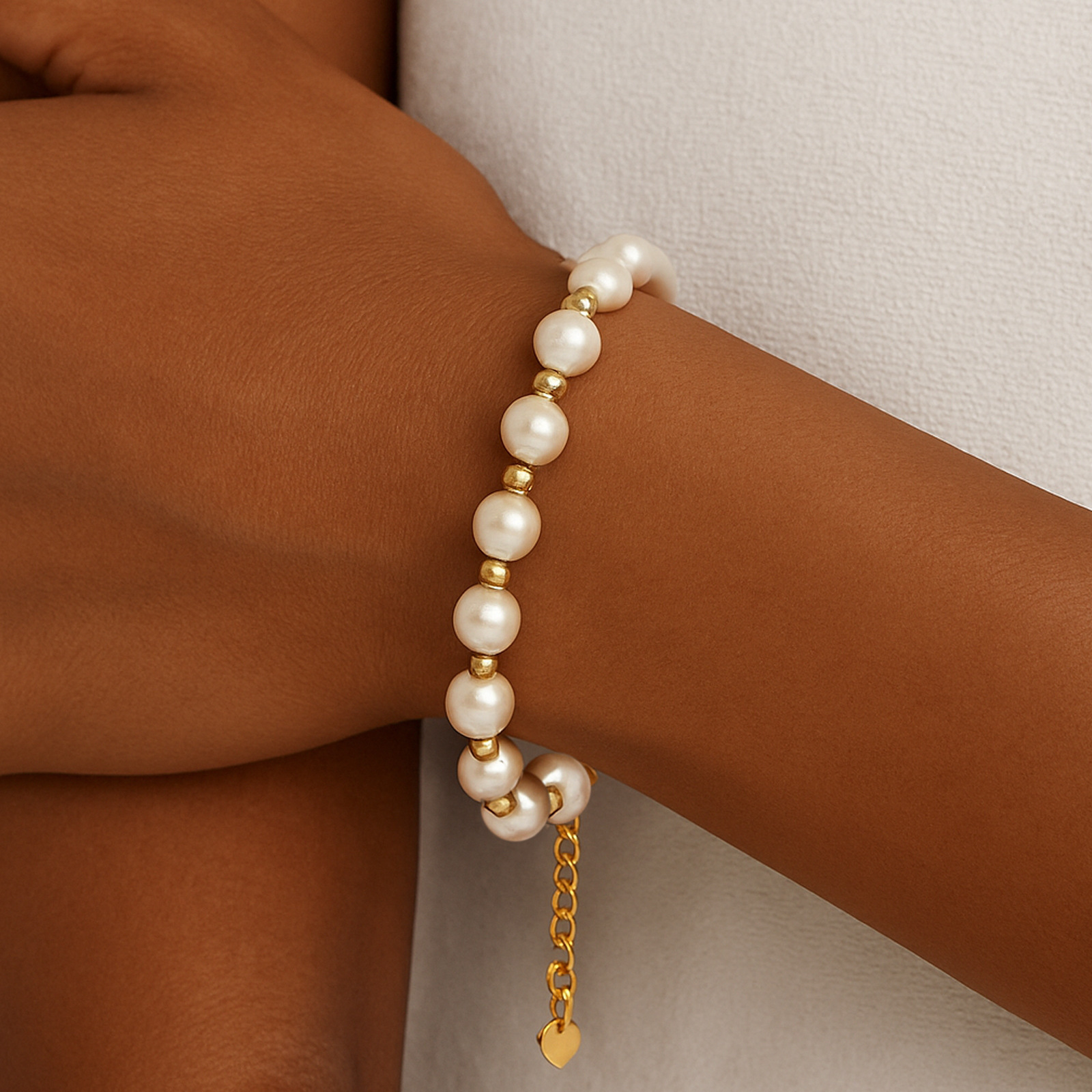 Elegant Pearl Metal Bracelet Fashion Women's Business Gift Cross Ring Bracelet Fashion Chain Accessory Suitable For Parties And Travel