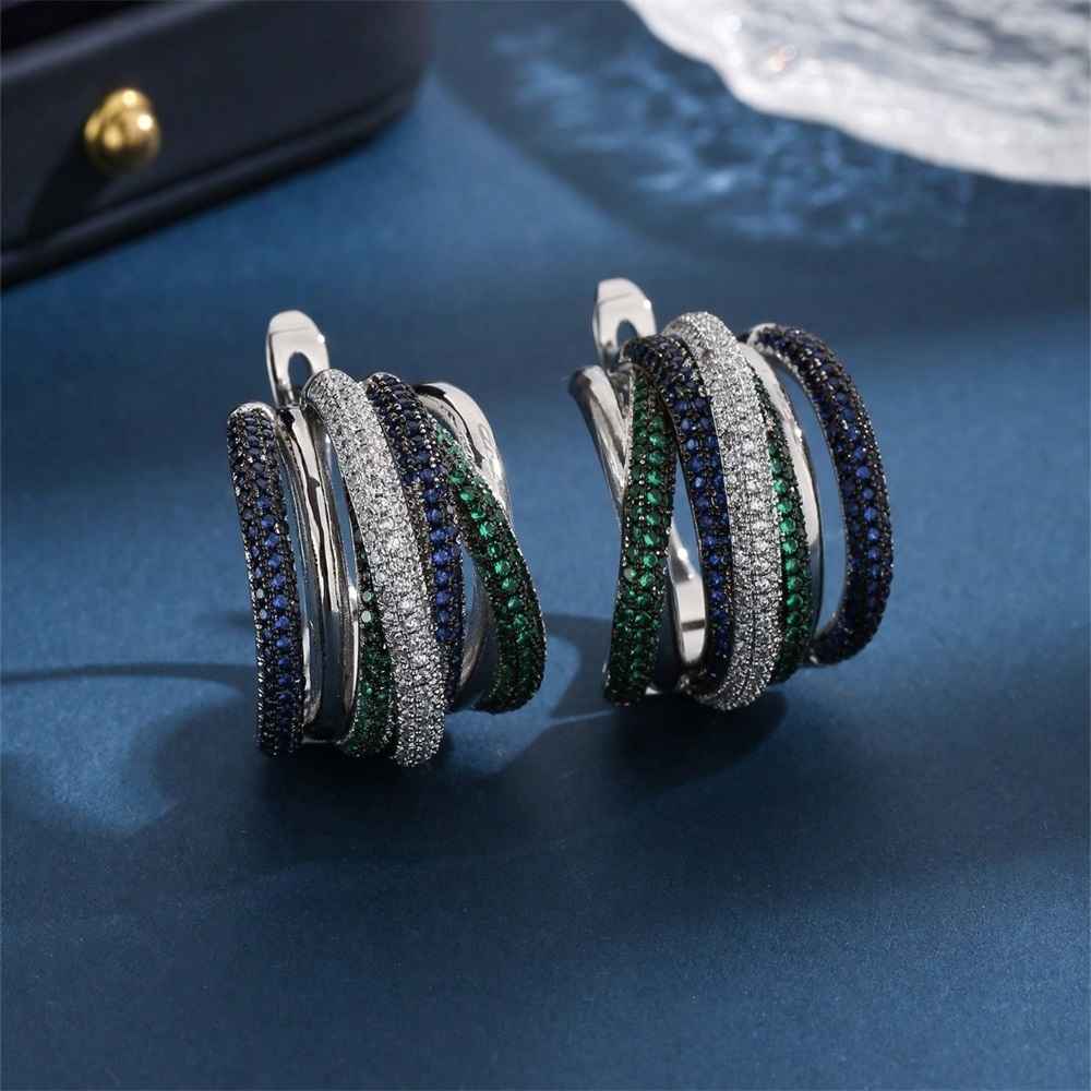 1 Pair Simple Style Classic Style Color Block Plating Inlay Copper Zircon 18K Gold Plated White Gold Plated Earrings