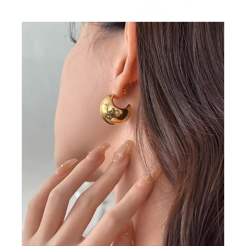 Fashion Simple Titanium Steel Semicircle C- Shaped Hollow Earrings Vacuum Plating Plated 18K Real Gold Fashion Geometry Pattern Pattern Women Jewelry Accessories