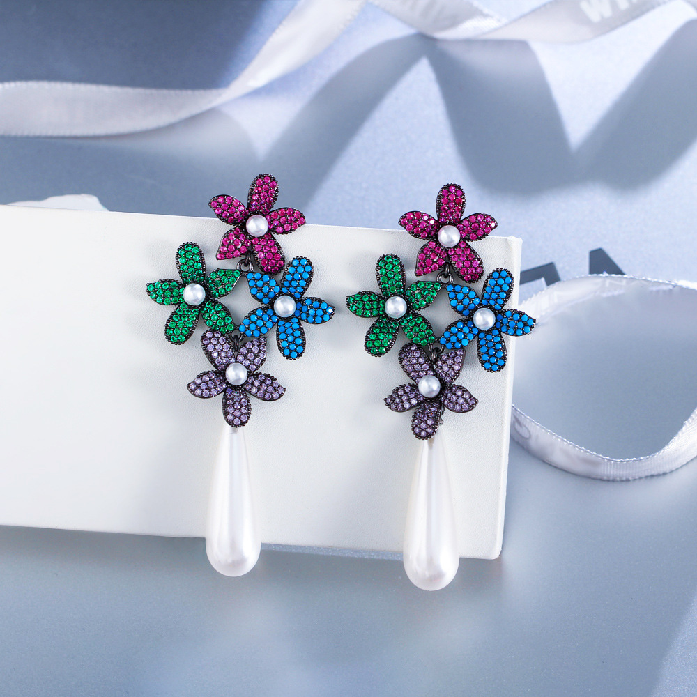 1 Pair Elegant Modern Style Classic Style Flower Inlay Copper Artificial Pearls Zircon White Gold Plated Drop Earrings