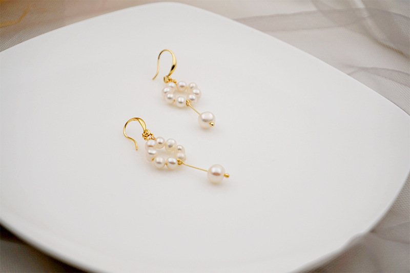 Hand-woven Mini Pearl Balloon Earrings Vintage Atmosphere Pearl Hook Earrings Women's Alloy Ear Studs Metal Jewelry Accessories