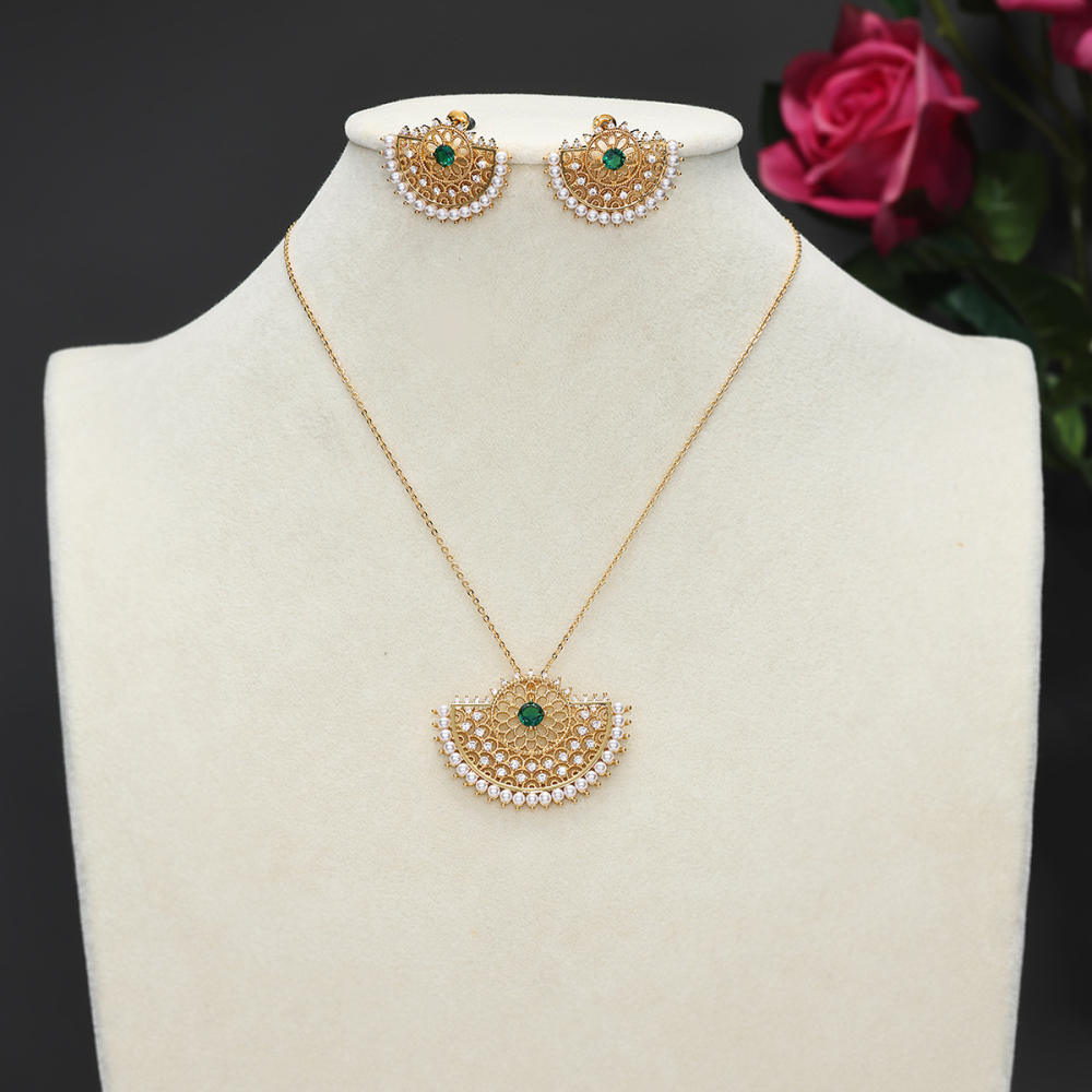 2-Piece Set Copper Inlaid Zircon Fashionable Elegant Ramadan Middle Eastern Hollow Pattern Ethnic Style Women's Earrings Pendant Suitable For Gifts Weddings Engagement Banquets Jewelry Accessories