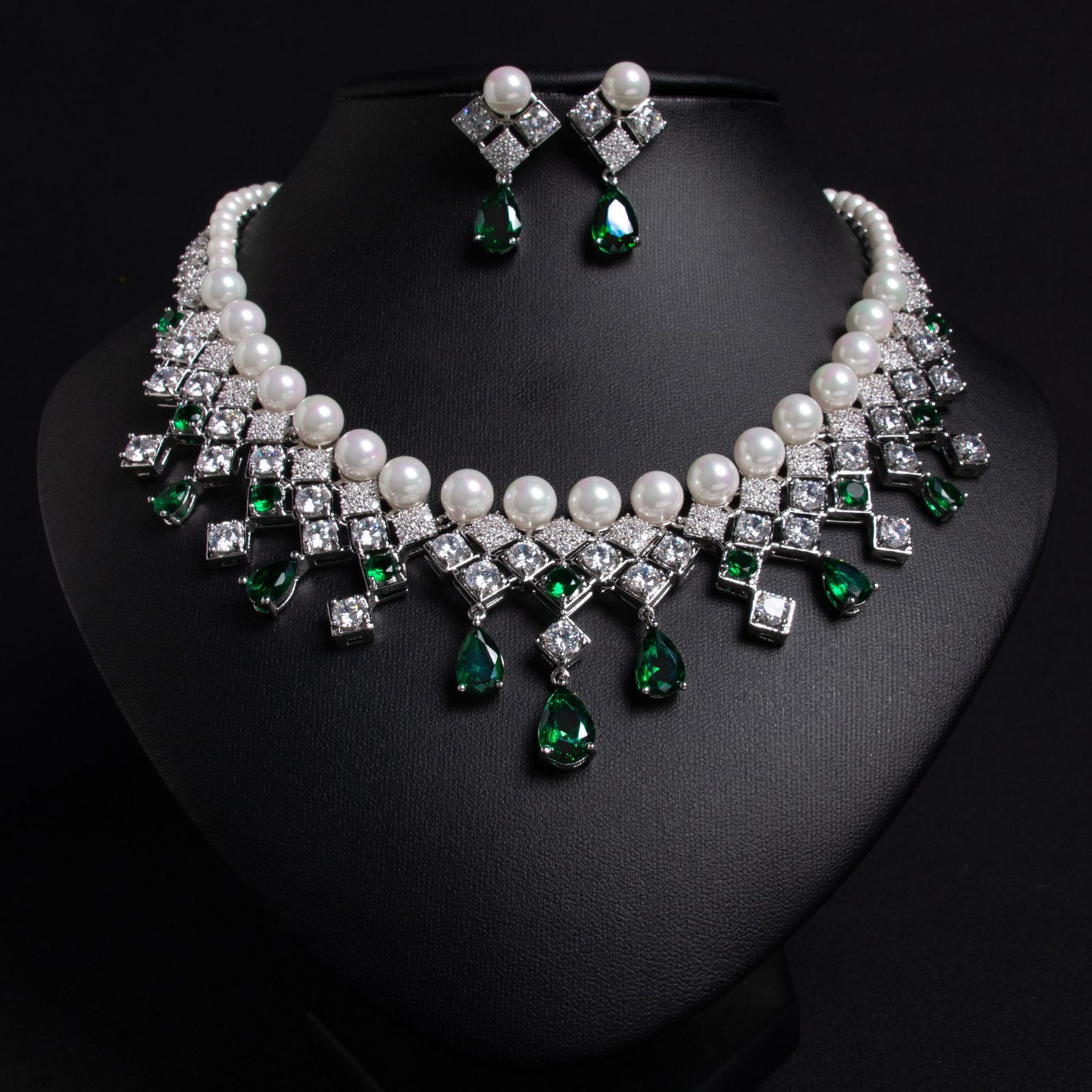 New Blue Waterdrop Zircon Pearl Necklace Vintage Court Clavicle Chain High-End Feeling Square Pearl Necklace Jewelry Set