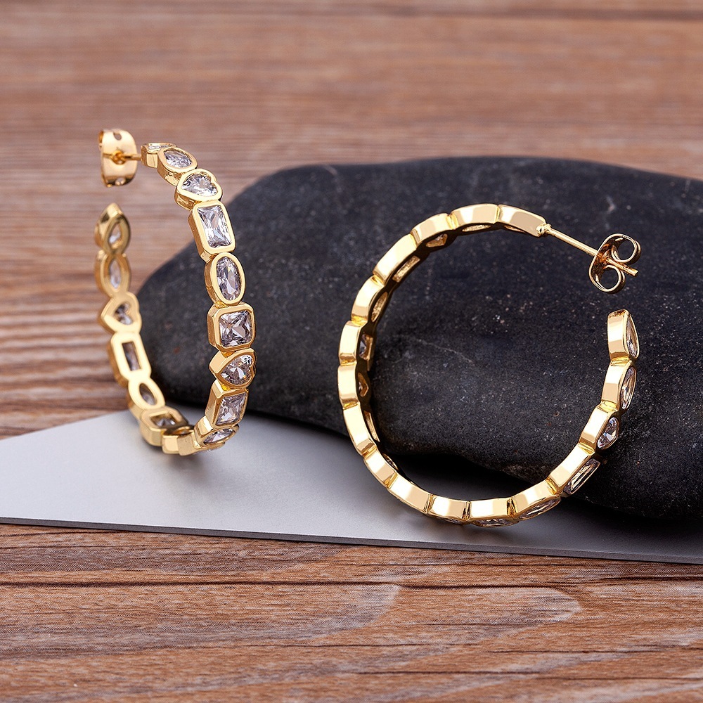 True Gold Plated Copper Heart Square Geometric Micro Paved Zirconia Large Earrings New Style Fashion Jewelry Accessories