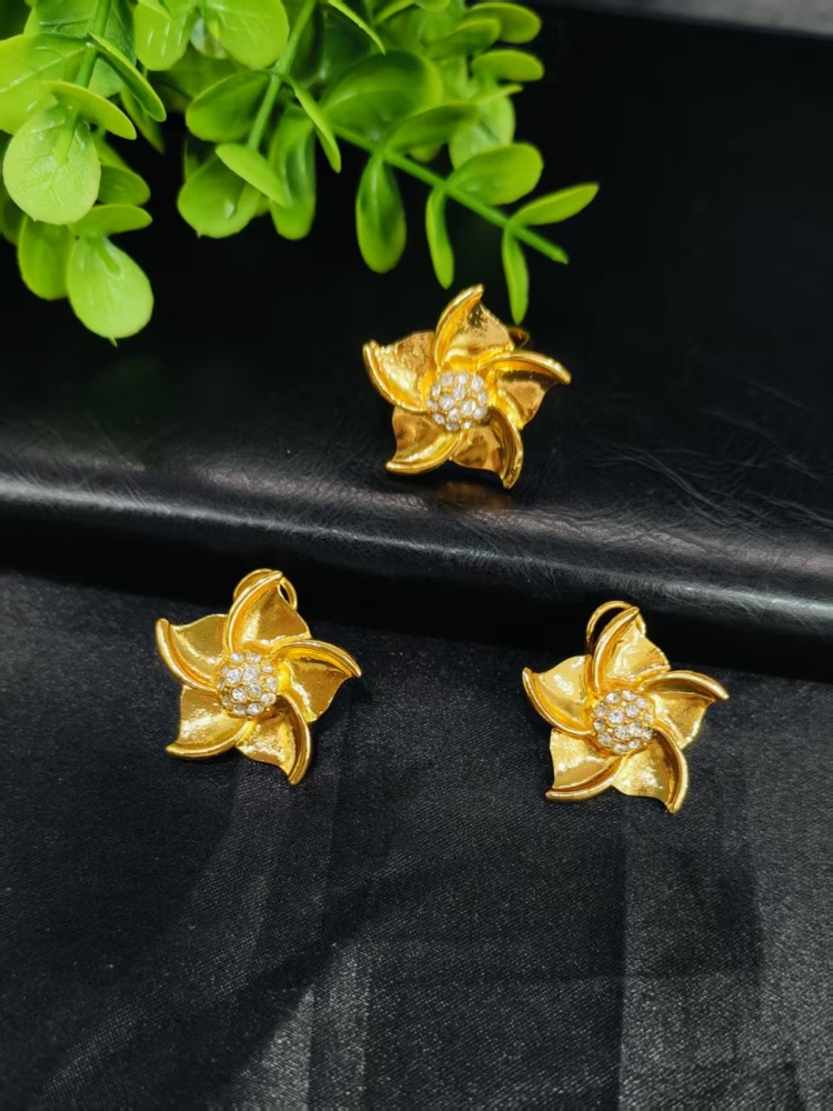 Middle East Dubai Jewelry Set Vietnam Bride Wedding Accessories Necklace Bracelet Earrings Ring Four Piece Set Floral Design