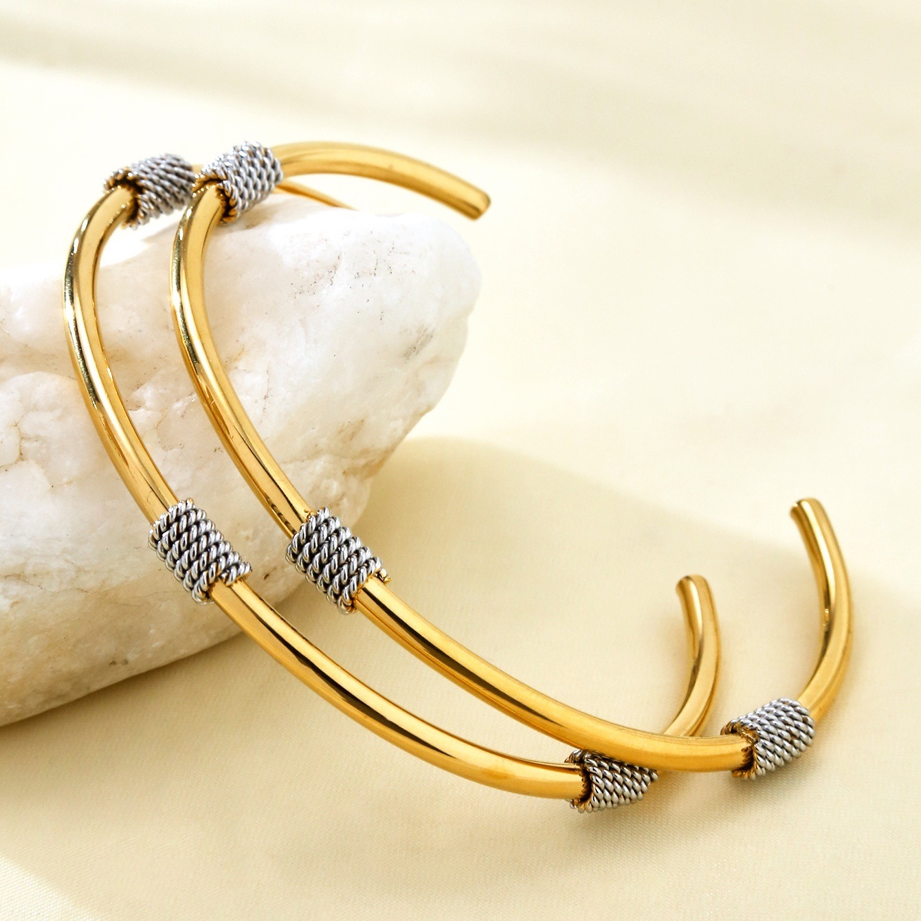 Fashionable Simple High-Grade Geometric Spiral Bracelet Women's Elegant Charm Stainless Steel 18K Gold Plated All-Match Wholesale