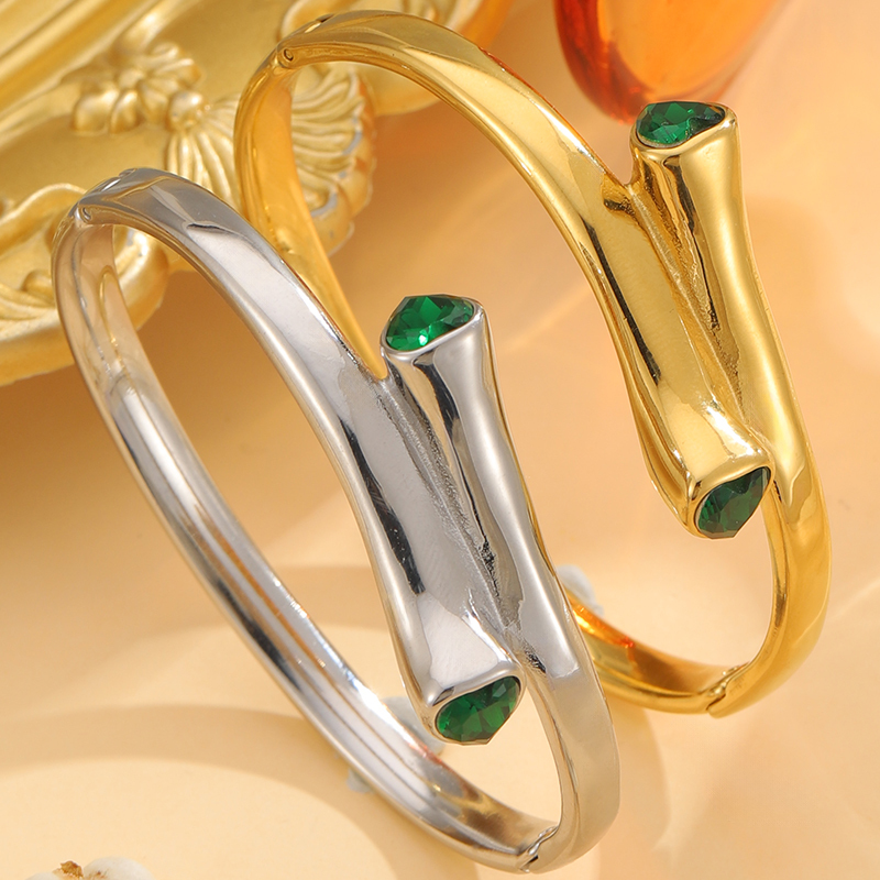 PVD Coated Real Gold Plated Solid Color 304 Stainless Steel Elegant French Style Classic Style Waterproof Non Tarnish 304 Stainless Steel Bangle