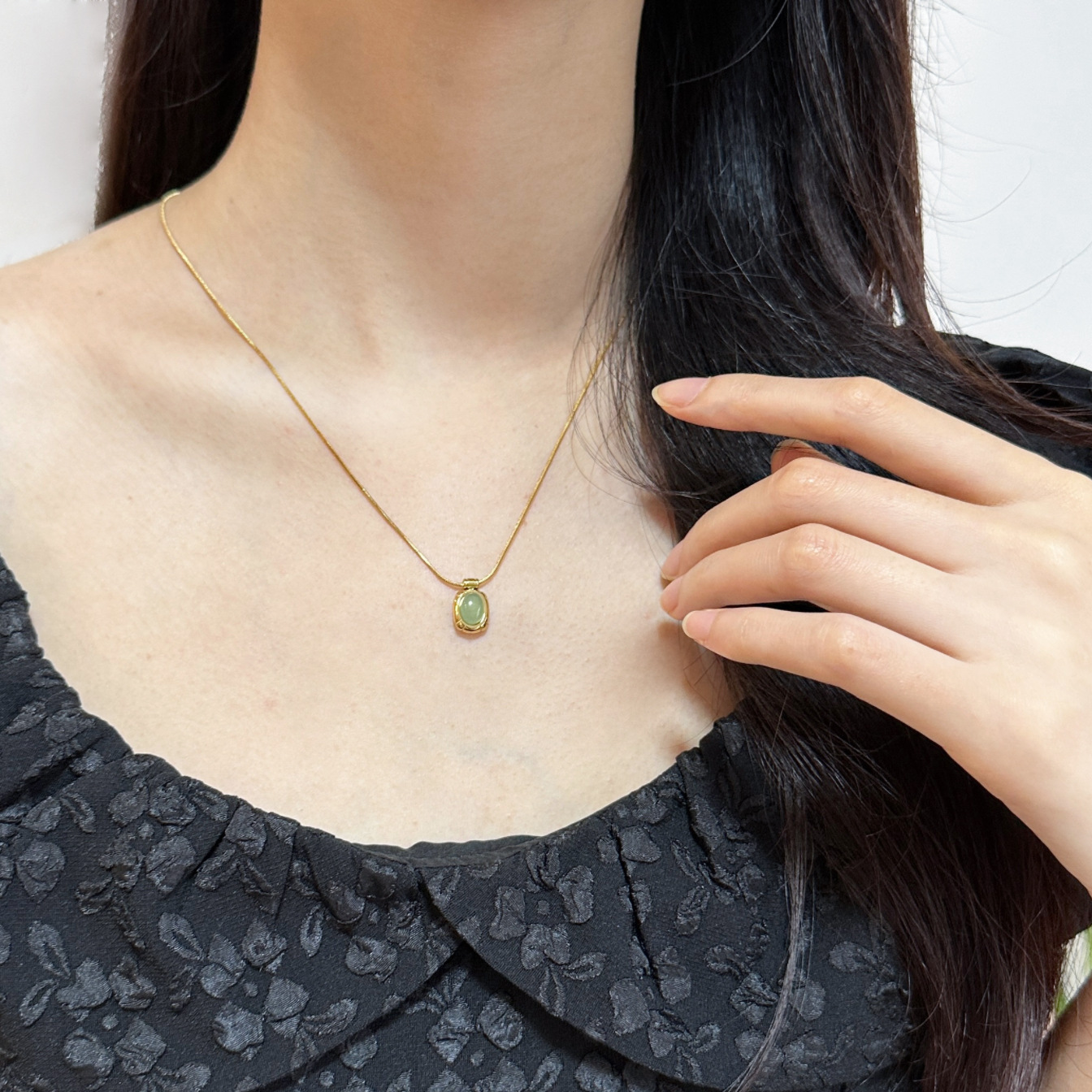 Tiger Eye Stone Black Agate Green Sapphire Pendant Necklace Titanium Steel Plated 18K Gold Geometric Elements Women Choker