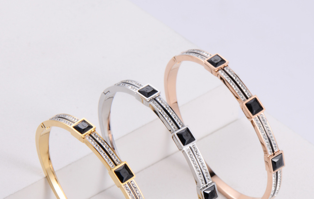 PVD Coated 18K Gold Plated Stainless Steel Waterproof Non Tarnish 304 Stainless Steel
