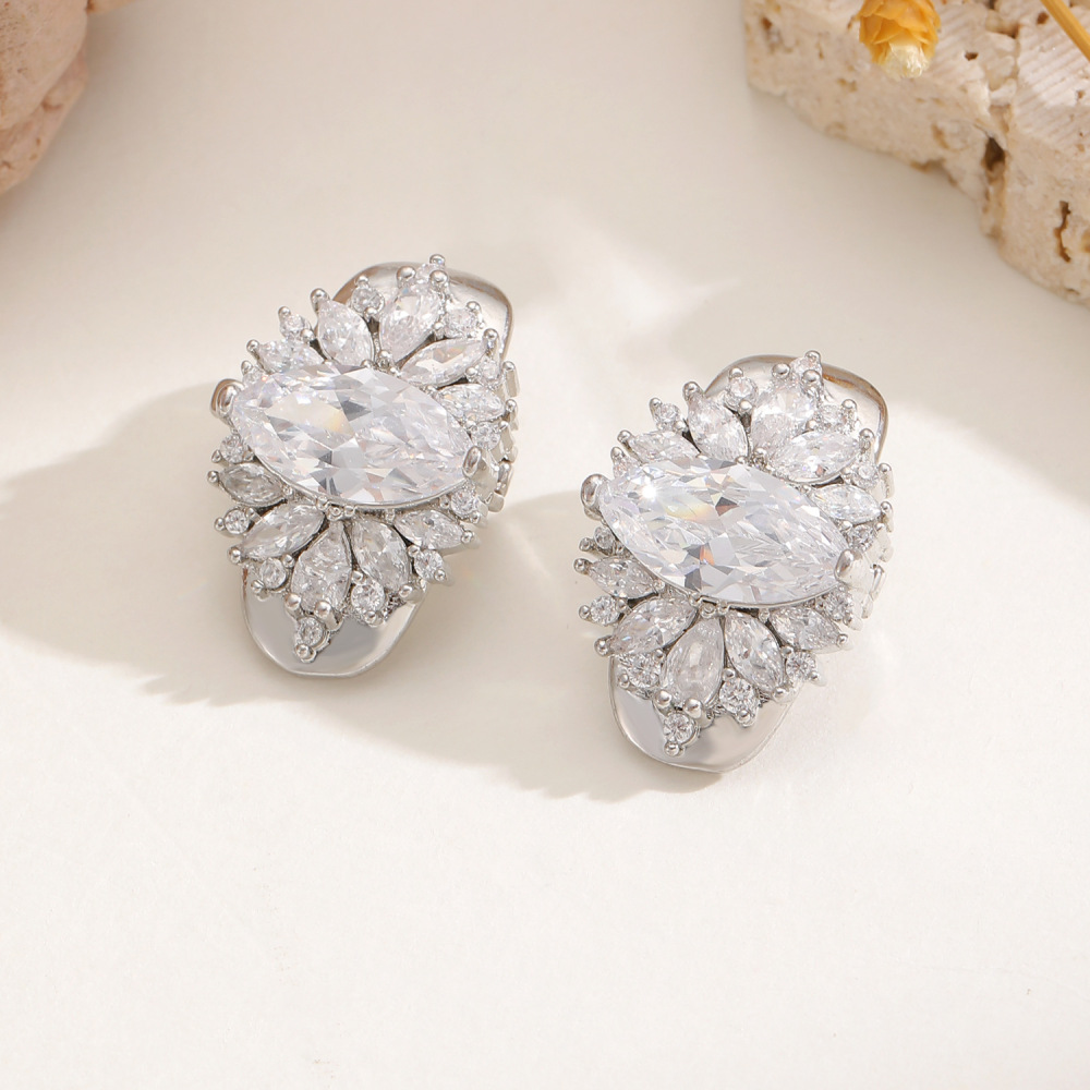 Shiny Copper Inlaid Zircon Ice Flower Earphone Clip Elegant Ear Clip Earphone Accessories