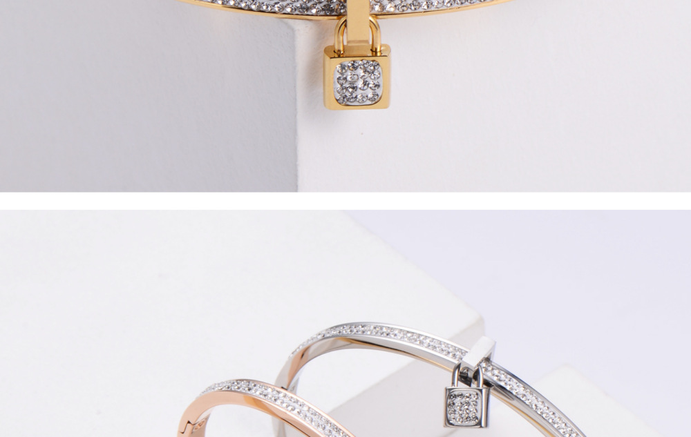 PVD Coated 18K Gold Plated U Shape 304 Stainless Steel Waterproof Non Tarnish