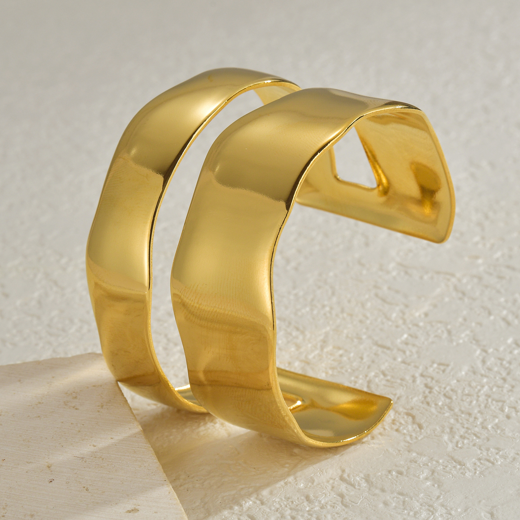 Double Layer Wide Opening Bangle Design Stainless Steel Plated 18K Gold Chemical Jewelry Accessories