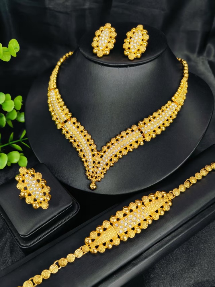 Middle East Dubai Jewelry Set Vietnam Bride Wedding Accessories Necklace Bracelet Earrings Ring Four Piece Set Floral Design