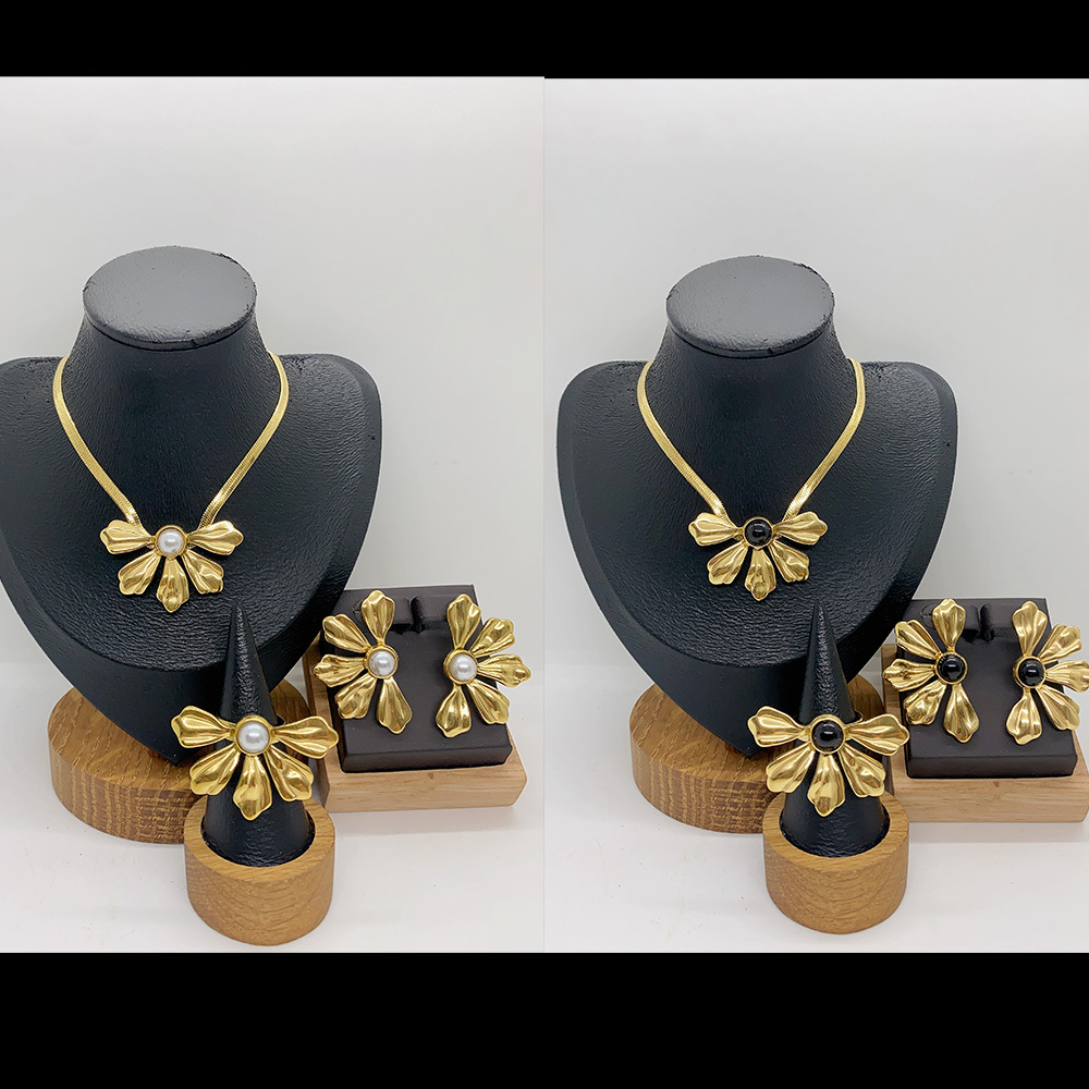 Classic Plated Floral Ring Earring Necklace Set Color Retention Jewelry Accessories For Women Casual And Exaggerated Style