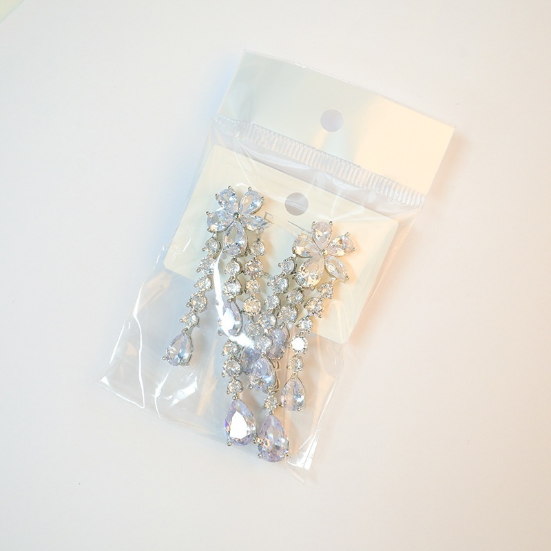 Royal Style Long European Diamond Inlaid Flower Petal Tassel Water Plated Imitation Gold Geometric Pattern Earrings Women's Fashion Jewelry Accessories