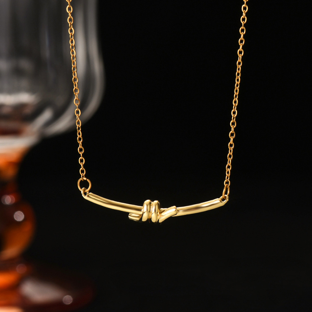 Simple Style Golden Chain Necklace Earrings Ring Set Fashionable Knot Shape Jewelry Display Sweet Stainless Steel Accessories