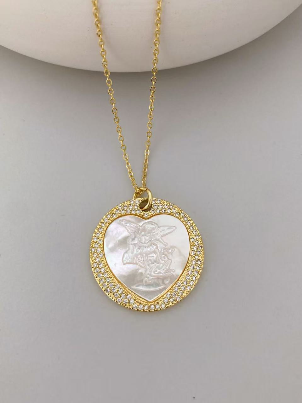 New Zircon White Mother-of-Pearl Guadalupe Pendant Women's European Style Jewelry Accessories Geometric Pattern Electroplated