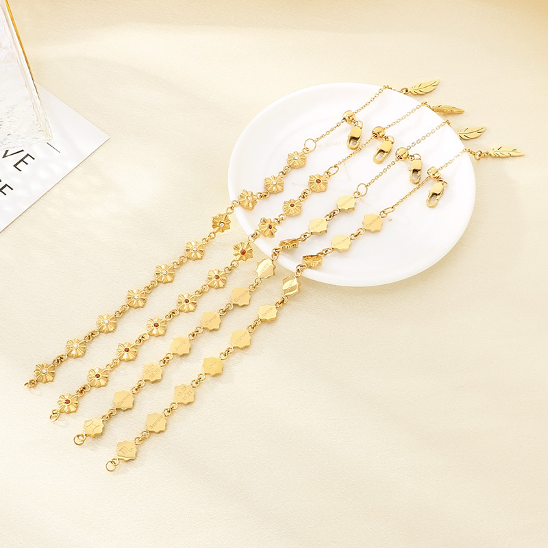 Minimalist Design 304 Stainless Steel Twelve Colors Four-Pointed Star Vacuum Electroplated 18K Real Gold Rhinestone Simple High-End Accessories Hand Jewelry