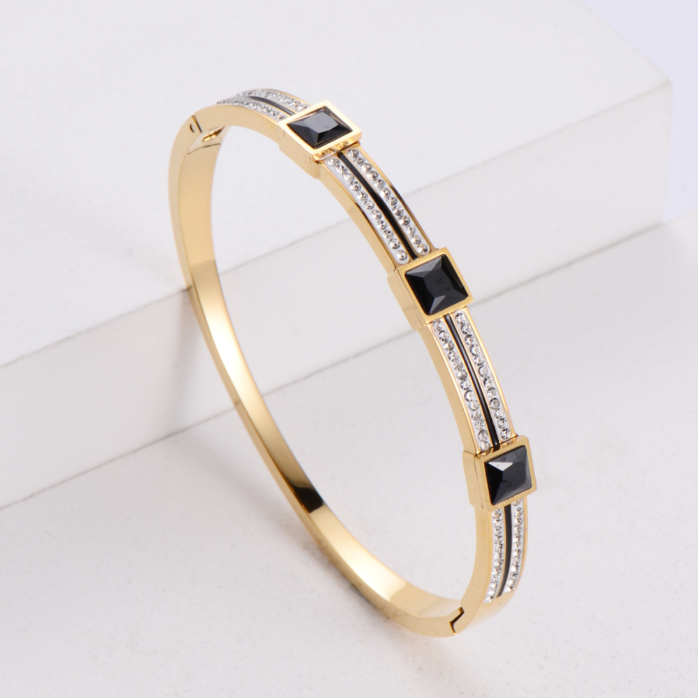 PVD Coated 18K Gold Plated Stainless Steel Waterproof Non Tarnish 304 Stainless Steel