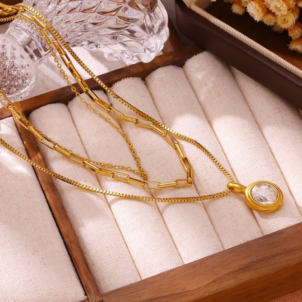 Titanium Steel Round Pendant Necklace Ladies Layered Design Clavicle Chain Jewelry Accessories