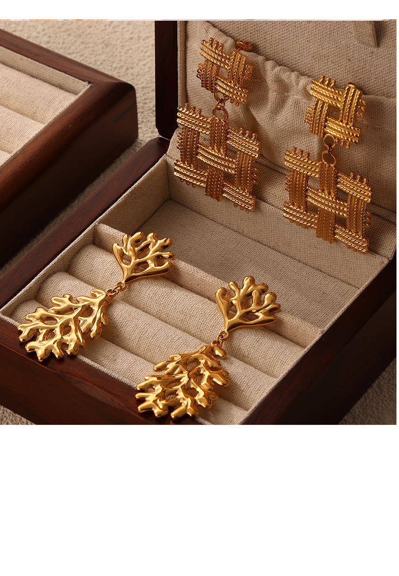 304 Stainless Steel Tree Solid Color Spiral PVD Coated 18K Real Gold Plated Real Gold Plated Basic Modern Style Classic Style Waterproof Non Tarnish Plating Fission Drop Earrings Ear Studs