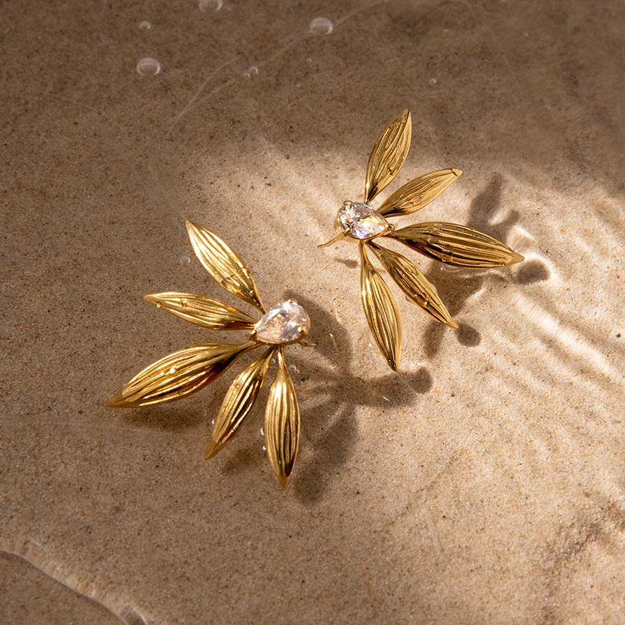 Women's Classic Style 18K Gold Stainless Steel + Zircon White Water Drop Zircon Leaf Earrings Pair